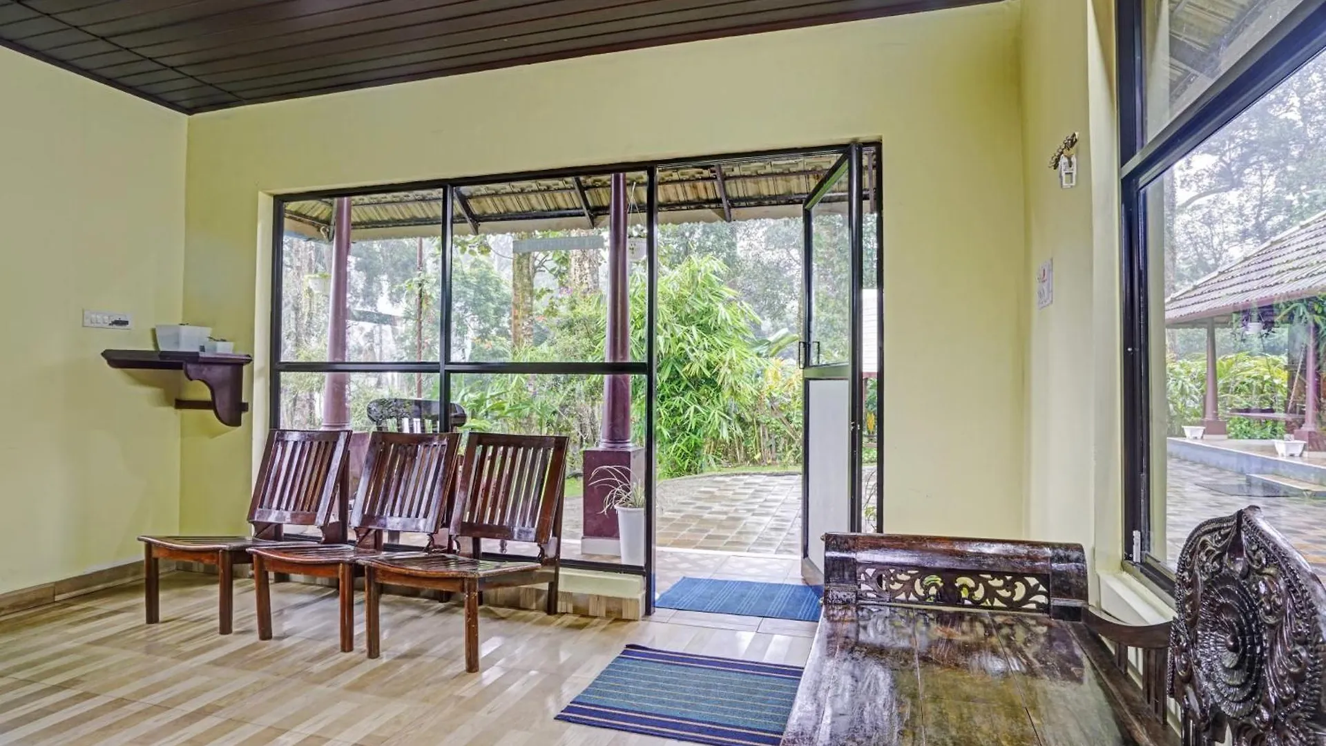 Super Collection O Kunchithanny Road Munnar Formerly Indeevaram Resort Anachal 3*,