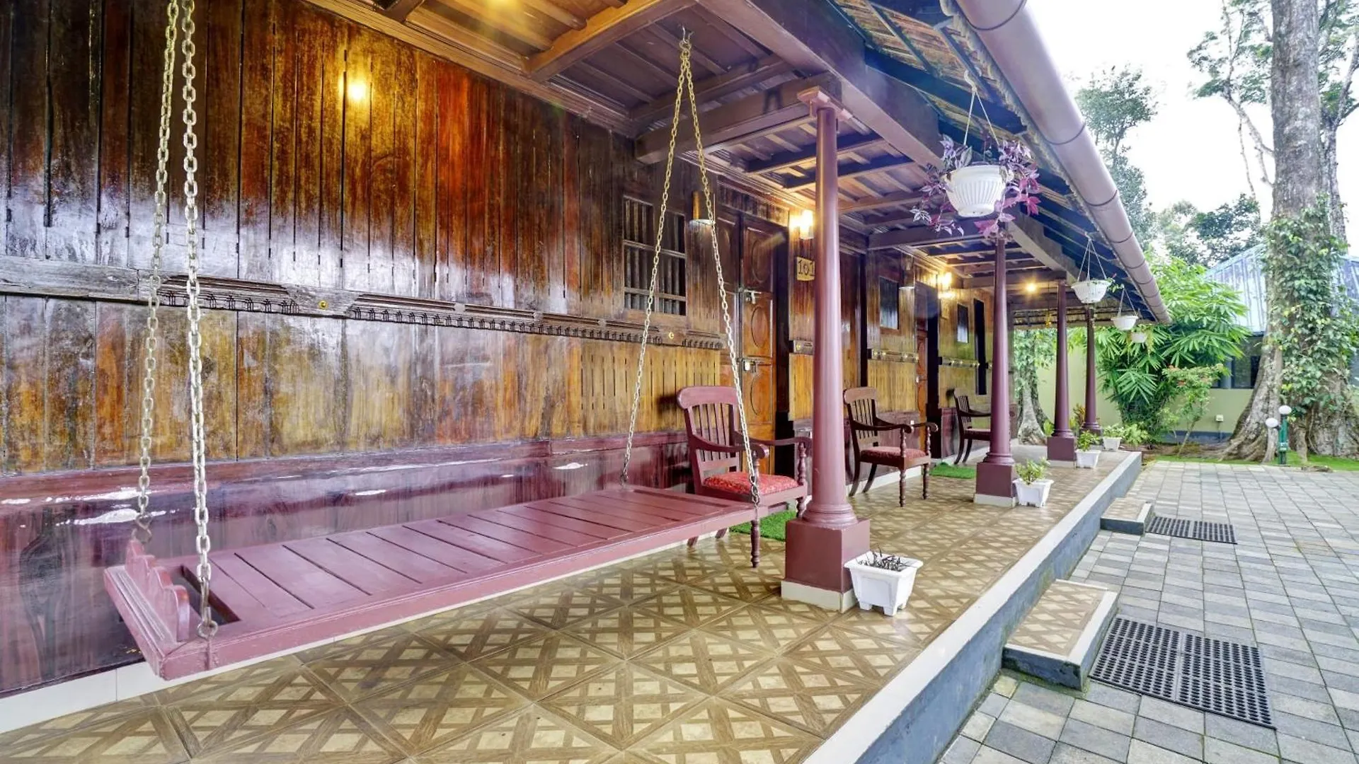 Hotel Super Collection O Kunchithanny Road Munnar Formerly Indeevaram Resort Anachal
