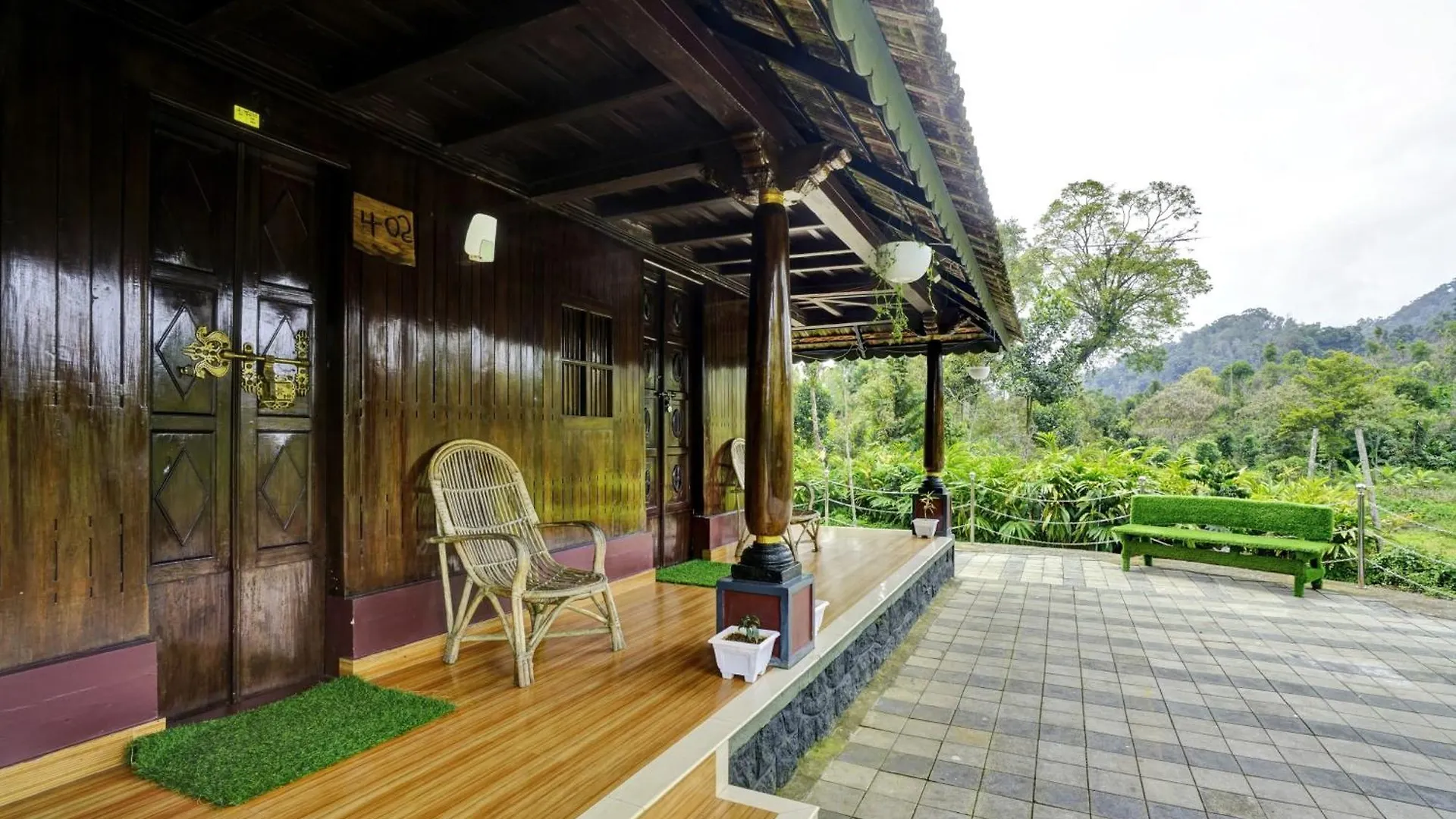 Super Collection O Kunchithanny Road Munnar Formerly Indeevaram Resort Anachal Hotel