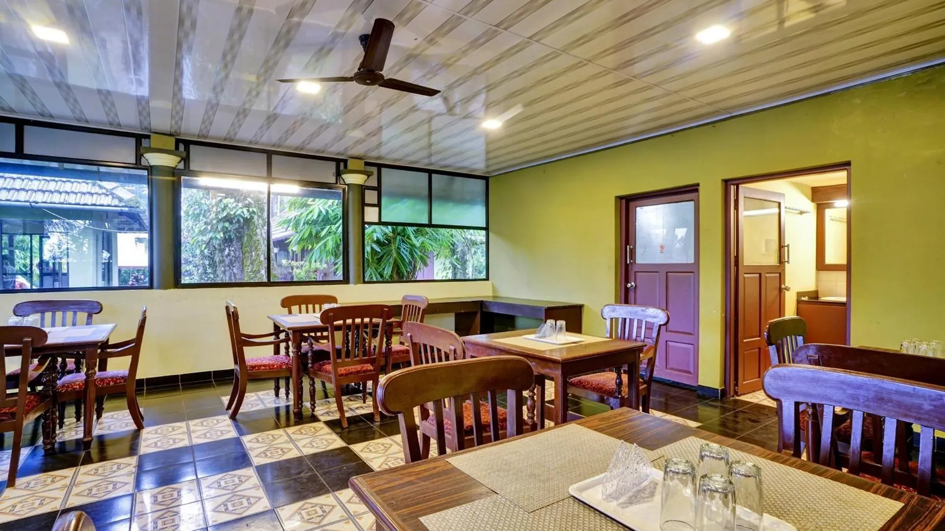 Super Collection O Kunchithanny Road Munnar Formerly Indeevaram Resort Anachal 3*,