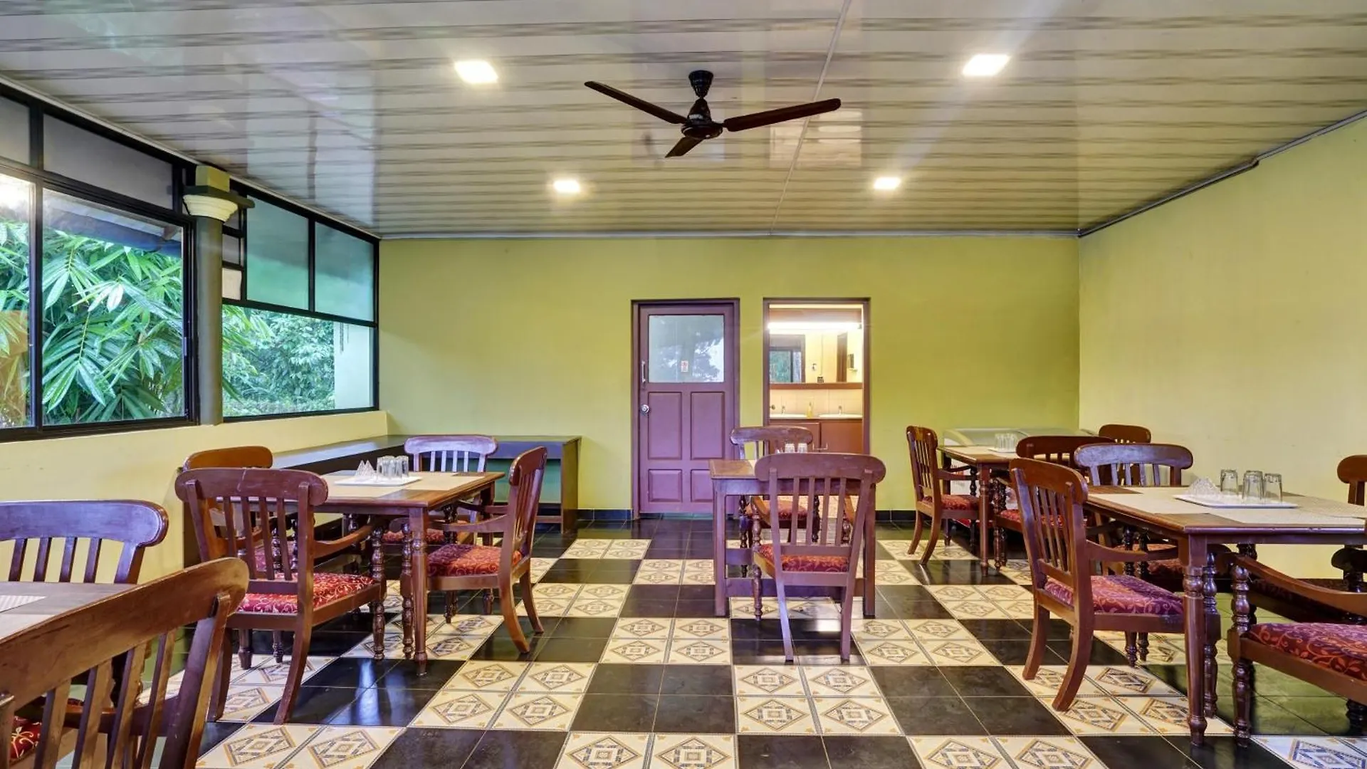 Super Collection O Kunchithanny Road Munnar Formerly Indeevaram Resort Anachal Hotel