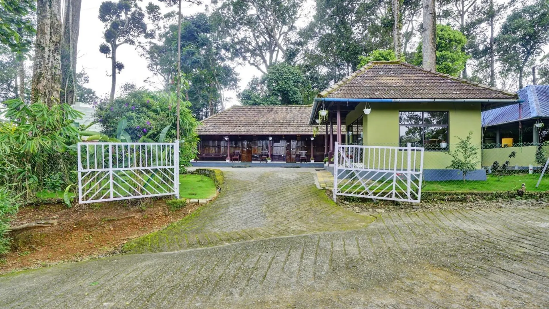 Super Collection O Kunchithanny Road Munnar Formerly Indeevaram Resort Anachal