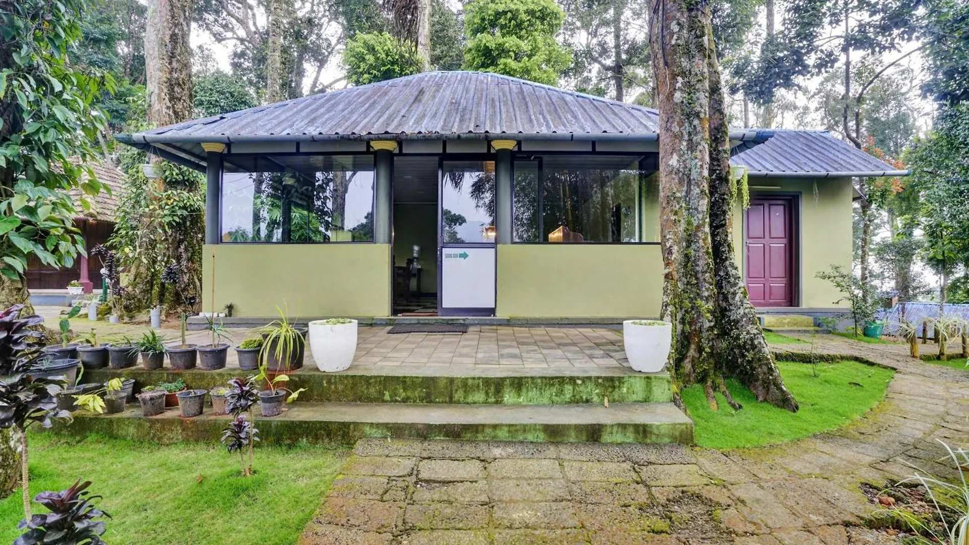 Super Collection O Kunchithanny Road Munnar Formerly Indeevaram Resort Anachal 3*,