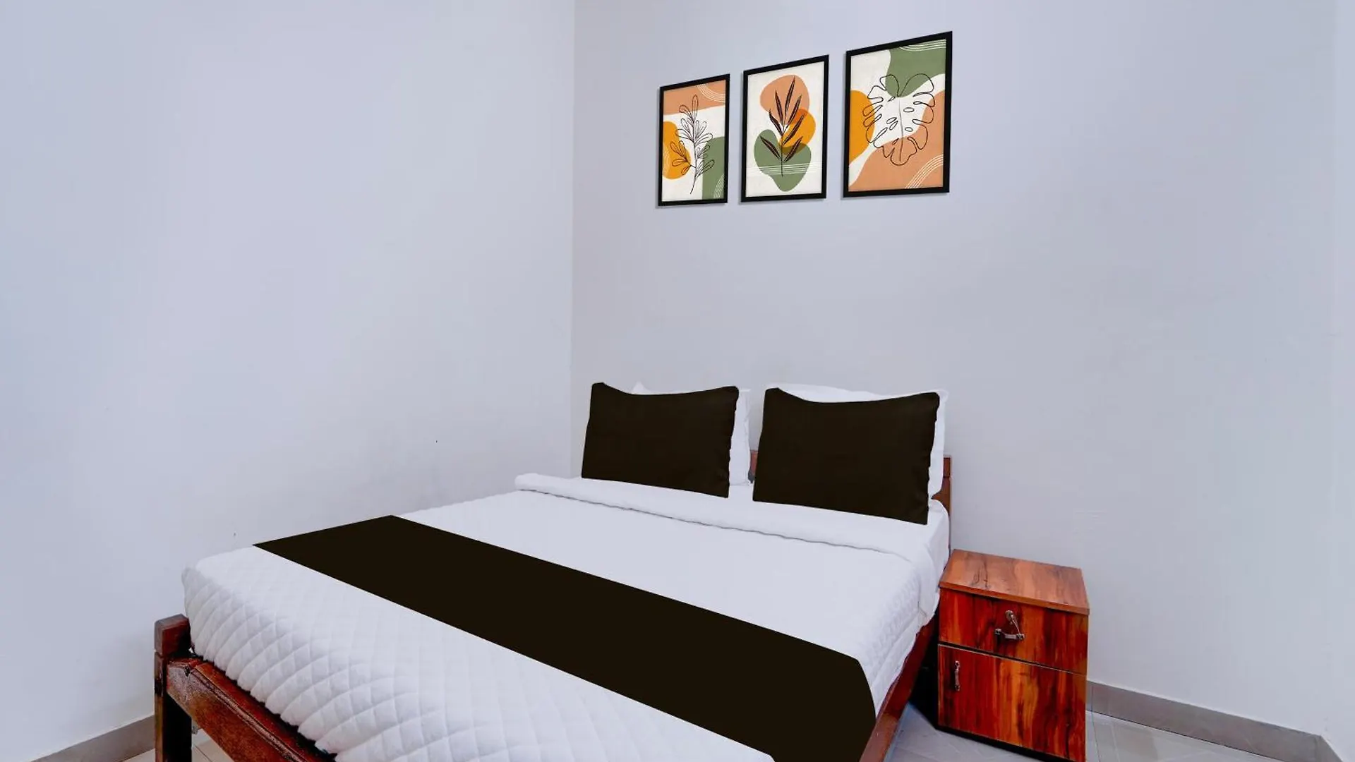 Hotel Super Collection O Kunchithanny Road Munnar Formerly Indeevaram Resort Anachal