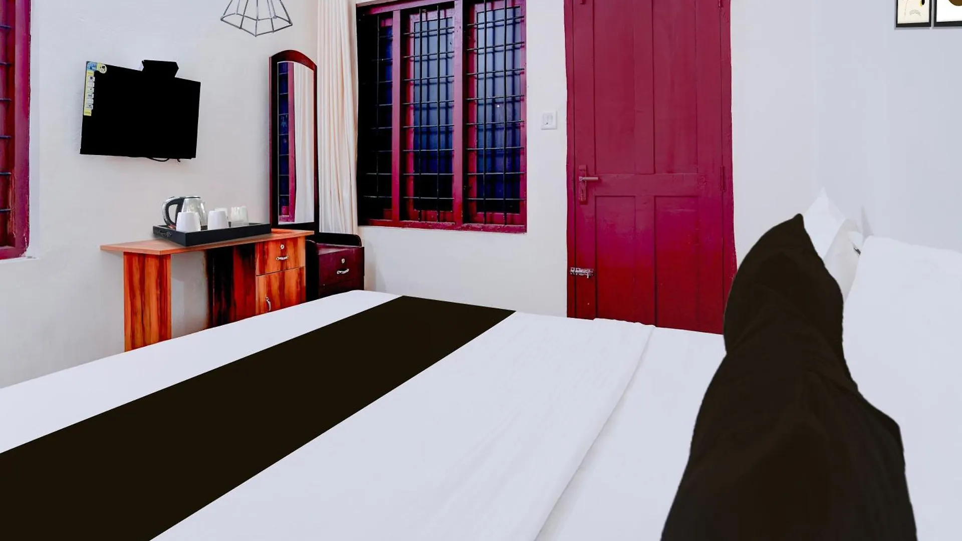 Hotel Super Collection O Kunchithanny Road Munnar Formerly Indeevaram Resort Anachal